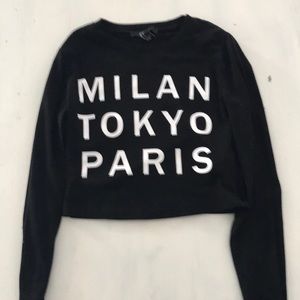 Crop long sleeved top